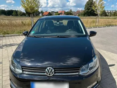 Gebraucht VW Polo Comfortline 90 PS (66 kW) 2015 Schwarz Kleinwagen