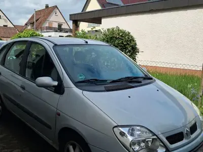 Gebraucht Renault Scénic 107 PS (78 kW) 1999 Silber Van / Kleinbus