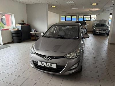 Gebraucht Hyundai i20 Edition 75 PS (55 kW) 2012 Grau Kleinwagen