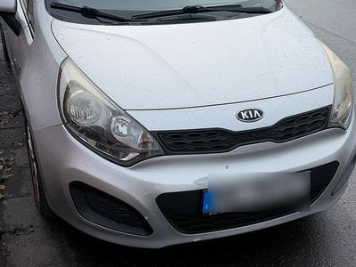 Gebraucht Kia Rio 85 PS (62 kW) 2013 Grau Coupé