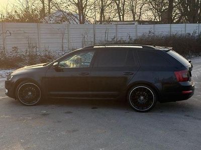 Gebraucht Skoda Octavia 190 PS (139 kW) 2015 Schwarz Kleinwagen