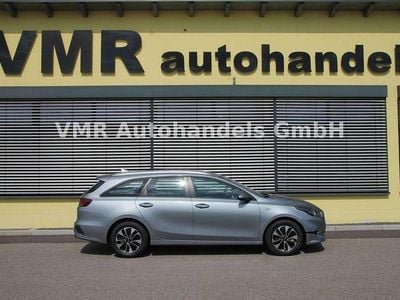 Neu Kia Ceed Sportswagon 140 PS (102 kW) 2025 Silber Kombi