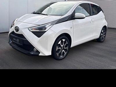 Usata Toyota Aygo X-play 72 CV (52 kW) 2021 Bianco Utilitaria