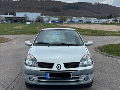 Usata Renault Clio II 75 CV (55 kW) 2001 Grigio Utilitaria