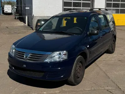 Second-hand Dacia Logan MCV 84 CP (61 kW) 2012 Albastru Monovolum