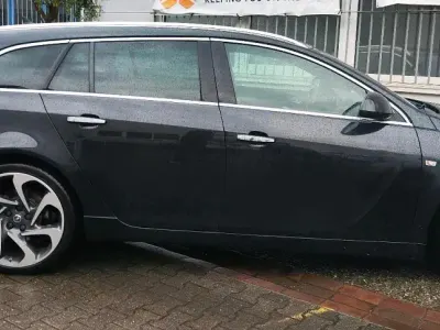 Gebraucht Opel Insignia OPC 225 PS (165 kW) 2013 Schwarz Kombi