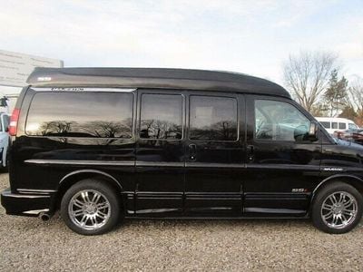 Schwarz Gebraucht 2012 GMC Savana Van / Kleinbus | 7.600 €
