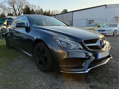 Gebraucht Mercedes E220 AMG 170 PS (125 kW) 2013 Grau Coupé