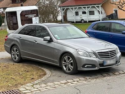 Second-hand Mercedes E250 Avantgarde 204 CP (150 kW) 2010 Gri Berlinǎ