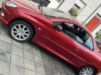 Gebraucht Peugeot 206 CC Filou 109 PS (80 kW) 2004 Schwarz Cabrio