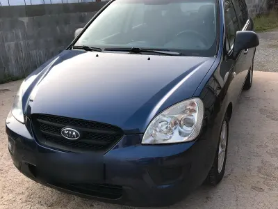 Używany Kia Carens 140 KM (102 kW) 2009 Niebieski Minivan