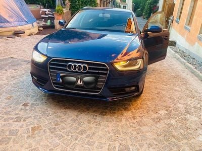 Gebraucht Audi A4 Attraction 170 PS (125 kW) 2014 Blau Kombi