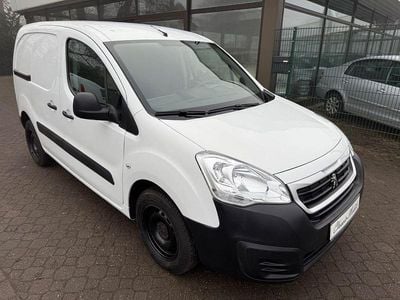 Gebraucht Peugeot Partner Avantage 75 PS (55 kW) 2019 Weiß Van / Kleinbus