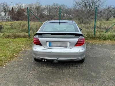 Gebraucht Mercedes 220 143 PS (105 kW) 2002 Silber Coupé