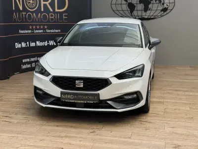 Używany Seat Leon FR-Line 204 KM (150 kW) 2023 Biały Sedan/Limuzyna