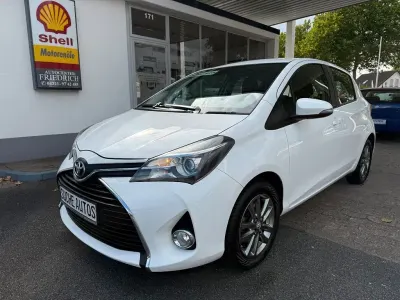 Gebraucht Toyota Yaris Comfort 69 PS (50 kW) 2015 Weiß Kleinwagen