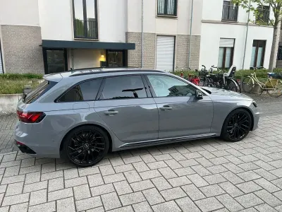 Gebraucht Audi RS4 Sport 450 PS (330 kW) 2022 Grau Kombi
