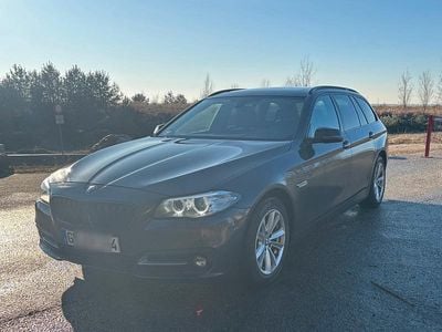 Schwarz Gebraucht 2013 BMW 520 Luxury Line Kombi | 11.999 € (Fairer Preis)