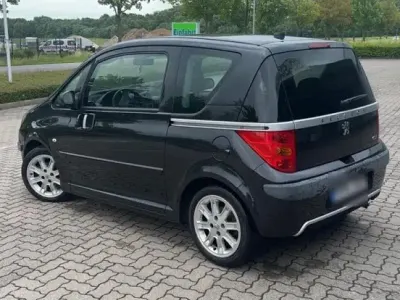 Gebraucht Peugeot 1007 Premium 109 PS (80 kW) 2007 Schwarz Van / Kleinbus