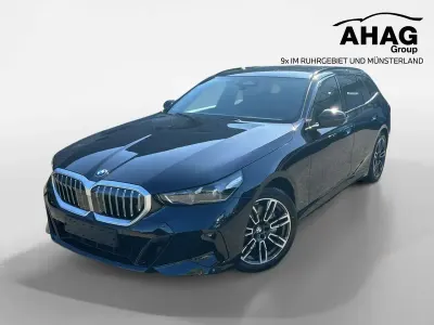 Neu BMW 540 Performance 303 PS (222 kW) 2026 Carbonschwarz Kombi