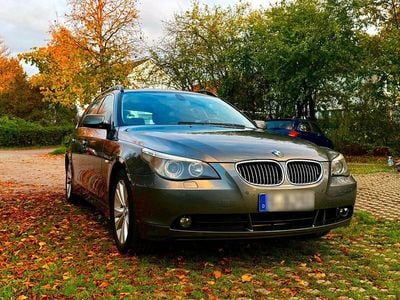 BMW 523
