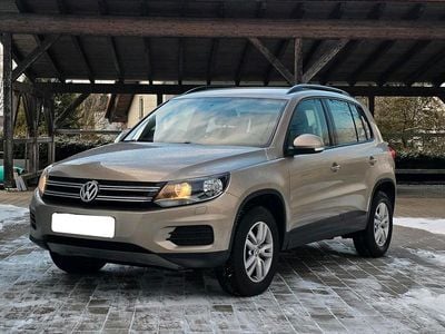 Silber Gebraucht 2012 VW Tiguan Track & Field SUV | 14.000 €