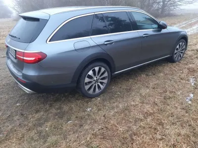 Second-hand Mercedes E220 All-Terrain Exclusive 194 CP (142 kW) 2019 Gri Break