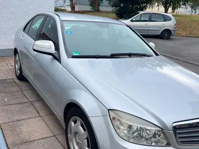 Gebraucht Mercedes C200 136 PS (100 kW) 2007 Grau Limousine