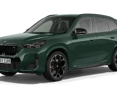 Neu BMW X1 Performance 300 PS (220 kW) 2026 Goodwoodgruen perleffekt SUV