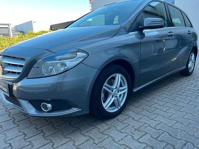 Mercedes B200