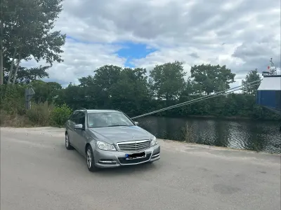 Gebraucht Mercedes C180 156 PS (114 kW) 2011 Grau Kombi