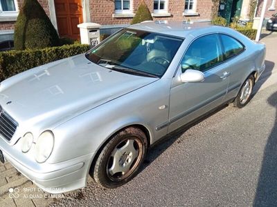 gebraucht Mercedes CLK320 6 Zylinder