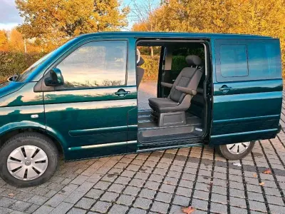 Gebraucht VW Multivan 131 PS (96 kW) 2008 Grün Van / Kleinbus
