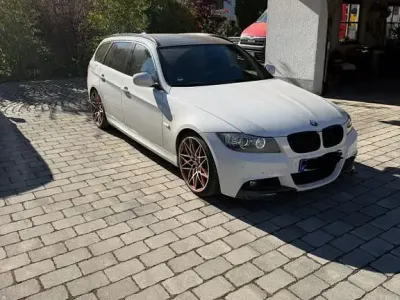 Usata BMW 335 Sport Line 306 CV (225 kW) 2011 Bianco Station wagon