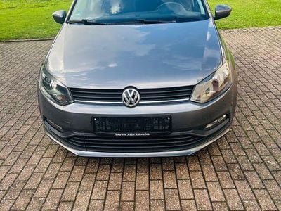 Gebraucht VW Polo Trendline 60 PS (44 kW) 2015 Grau Limousine