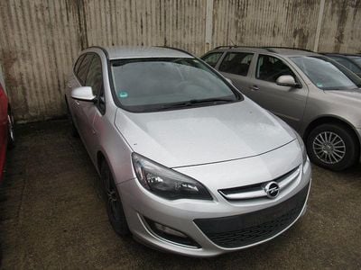 Gebraucht Opel Astra Edition 110 PS (80 kW) 2013 Silber Kombi