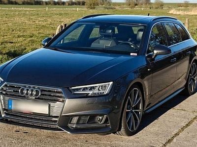Grau Gebraucht 2016 Audi A4 S-Line Kombi | 18.500 € (Etwas zu teuer)