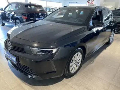 Gebraucht Opel Astra 136 PS (100 kW) 2025 Schwarz Limousine