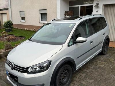 VW Touran Cross