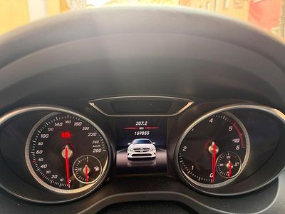 Usata Mercedes CLA200 136 CV (100 kW) 2017 Nero Station wagon