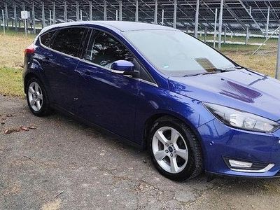 Gebraucht Ford Focus Titanium 120 PS (88 kW) 2016 Blau Limousine