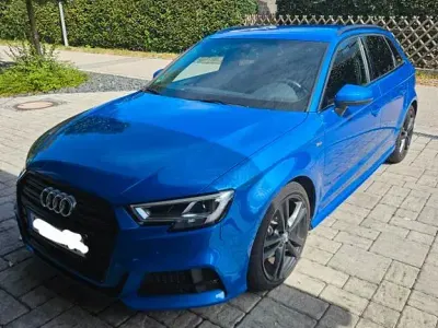 Gebraucht Audi A3 Sport 150 PS (110 kW) 2019 Blau Limousine