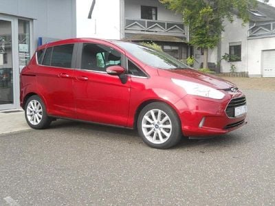 Gebraucht Ford B-MAX Titanium 125 PS (91 kW) 2017 Rot Van / Kleinbus