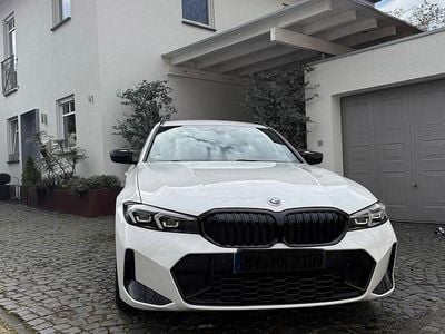 Gebraucht BMW 320e M Sport 204 PS (150 kW) 2023 Weiß Limousine