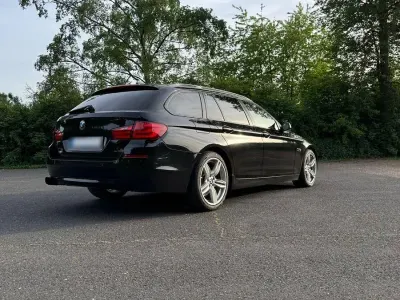 Gebraucht BMW 530 245 PS (180 kW) 2011 Schwarz Kombi