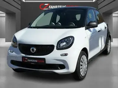 Używany Smart ForFour 71 KM (52 kW) 2017 Biały Hatchback