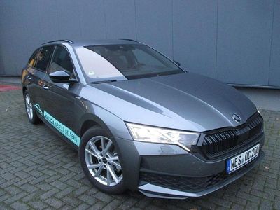 Graphitegrau metallic Gebraucht 2024 Skoda Octavia SportLine Kombi | 35.990 € (Teuer)