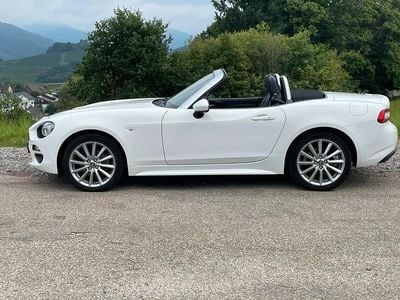 Second-hand Fiat 124 Spider Lusso 140 CP (102 kW) 2016 Alb Cabrio