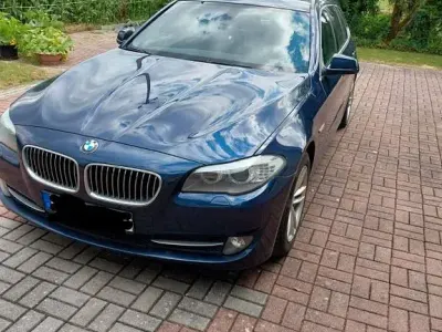 Gebraucht BMW 525 218 PS (160 kW) 2012 Blau Limousine
