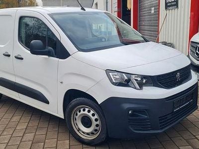 Gebraucht Peugeot Partner Premium 131 PS (96 kW) 2020 Blanc banquise Van / Kleinbus
